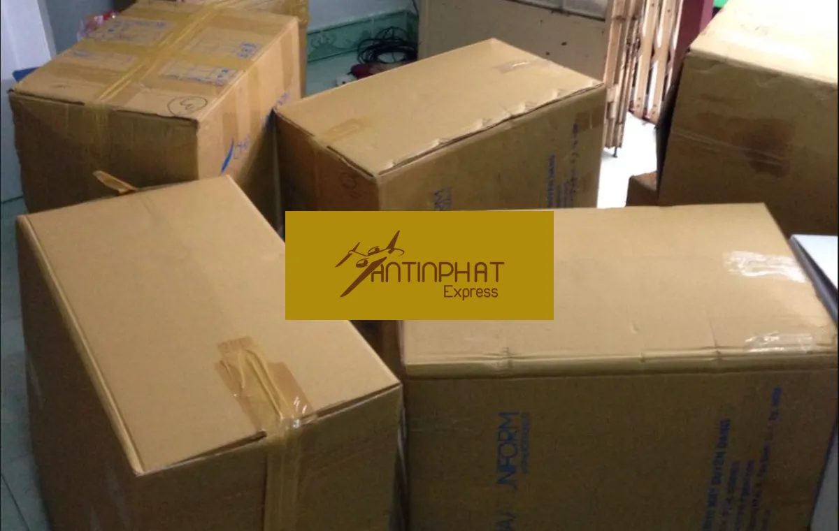 Gửi hàng đi Oman qua DHL, FedEx, UPS, EMS và VNPOST – Dịch vụ chuyển phát quốc tế uy tín tại ATP Express Gửi hàng đi Oman qua DHL, FedEx, UPS, EMS và VNPOST – Dịch vụ chuyển phát quốc tế uy tín tại ATP Express